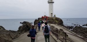 恋をレベルアップ！″灯台クエスト″とは!?「つるおか恋する林間学校」開校【山形県鶴岡市　鼠ヶ関灯台】